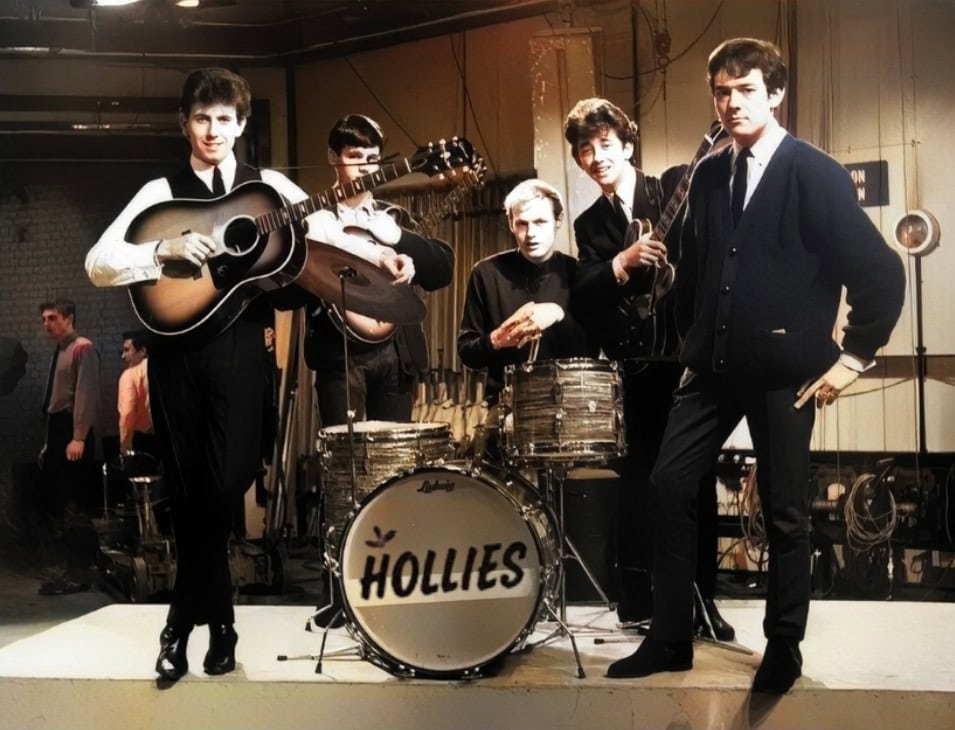 The Hollies – Long Cool Woman In A Black Dress